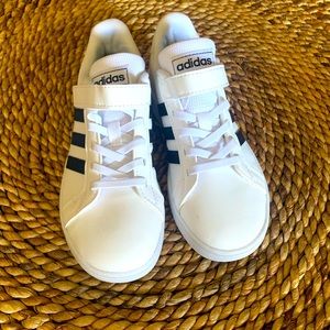 Adidas sneakers boys size 1 Never worn